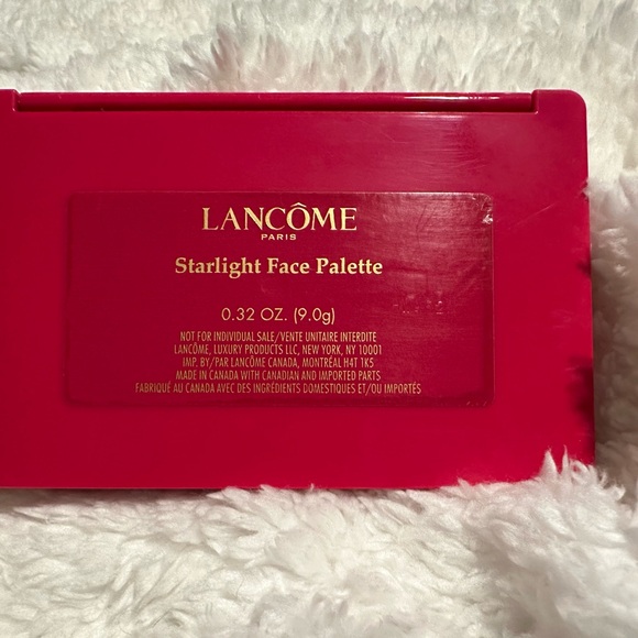 Lancome Paris - Starlight Face Palette. Swatched with a new brush. - Picture 3 of 3